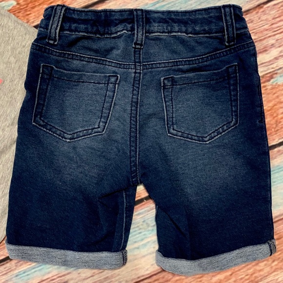 Cat & Jack Graphic T-Shirt & Bermuda Pants - Picture 4 of 5